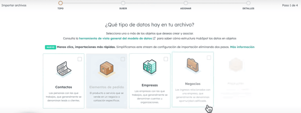 crm turismo importar contactos hubspot